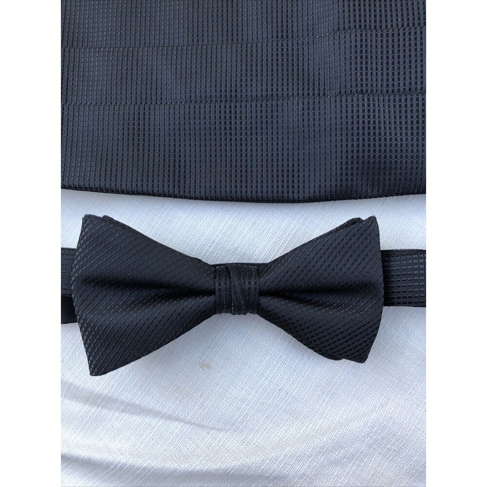 Michael Kors Bow tie & Cumberbund Set Black YL 15 Textured Pattern Adjustable